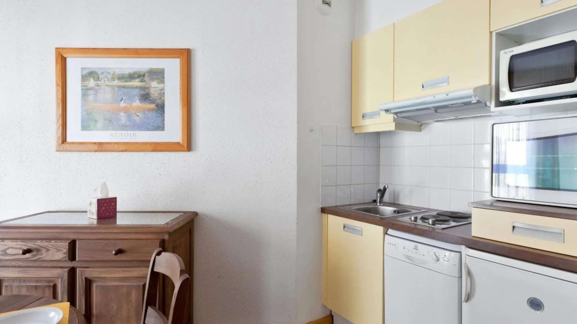Studio 2* Centre Brides-Les-Bains, 4 Pers, Parking, Ski, Wifi - Fr-1-512-215 Brides-les-Bains
